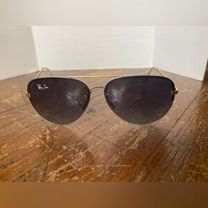 Ray-Ban Sunglasses with Gold Frame and Dark Lenses PREOWNED USED